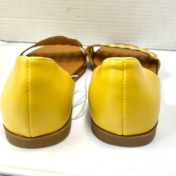 ANDIAMO Amarshall Yellow Open Toe Flats - Picture 4 of 7